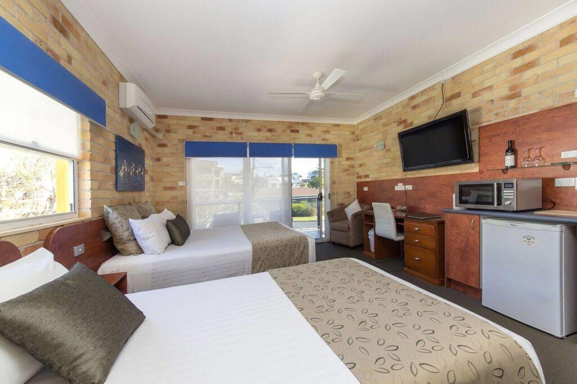 Yamba Beach Motel Eksteriør billede